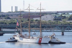 tug-003